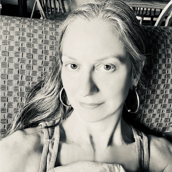 Meet your Posher, Natalie - Picture 1 of 1